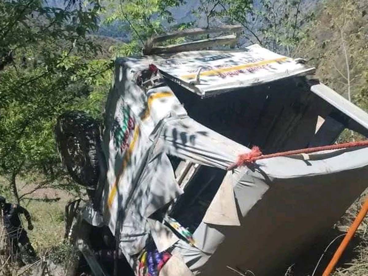 बैतडीमा काल बन्दै कच्ची सडक, ९ महिनामा सडक दुर्घटनामा परी ७ जनाको मृत्यु 